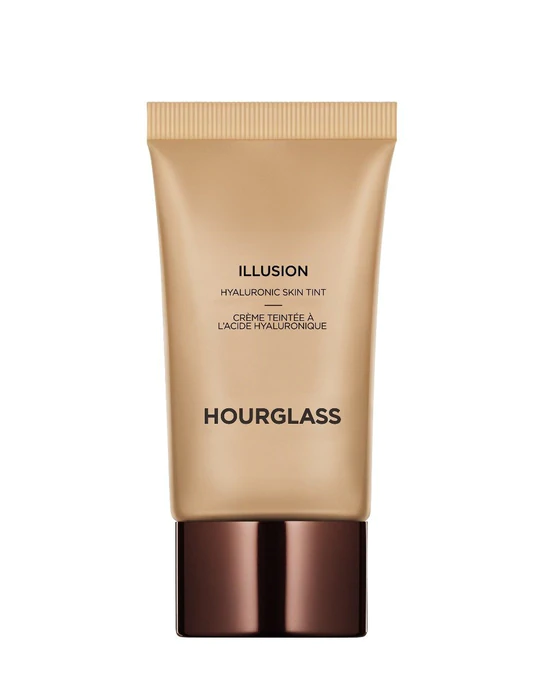 spring 2022 makeup trends Hourglass Illusion Hyaluronic Skin Tint